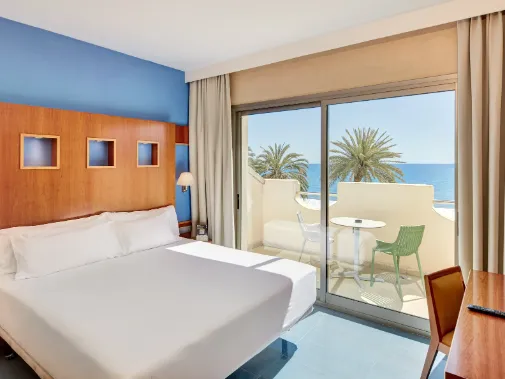 Habitaciones/Superior Double Sea View with Balcony